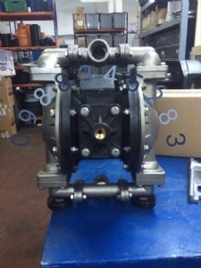 Kch nng ng?m  t th?y l?c 3 t?n LAUNCH TLT 630A