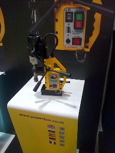 MÁY KHOAN TỪ POWERBOR PB70