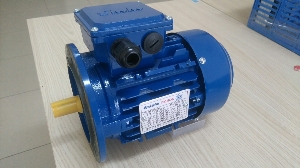 Kch nng ng?m  t th?y l?c 3 t?n LAUNCH TLT 630A