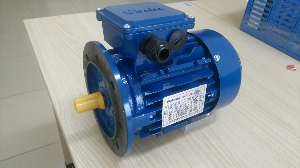Kch nng ng?m  t th?y l?c 3 t?n LAUNCH TLT 630A