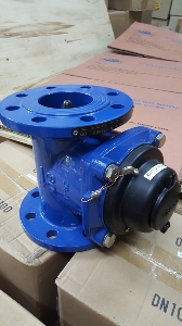 Kch nng ng?m  t th?y l?c 3 t?n LAUNCH TLT 630A